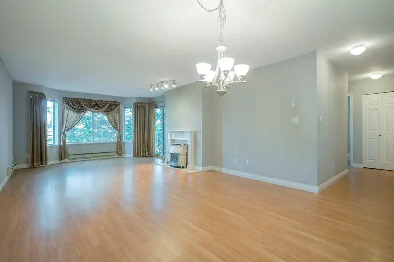 101 20600 53A AVENUE - photo 2 of 37