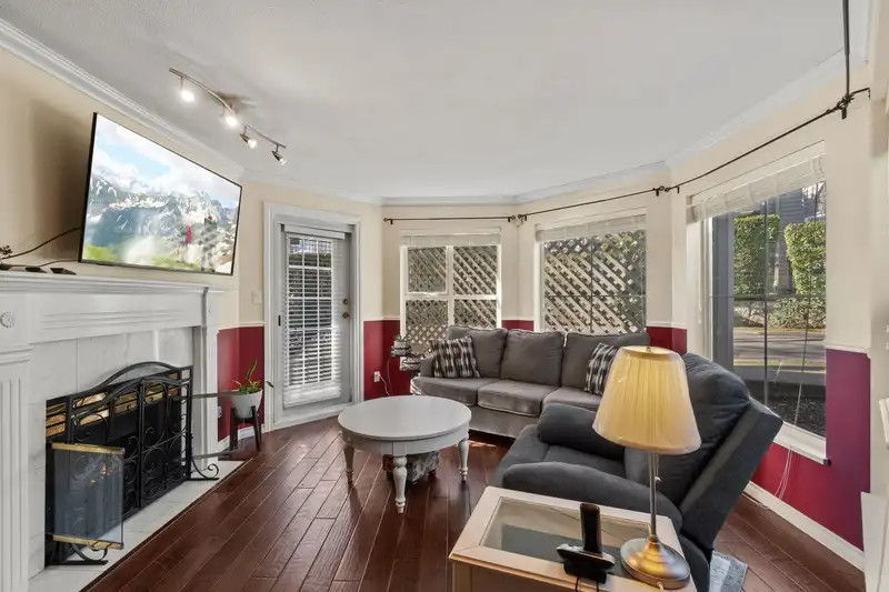 105 15110 108 AVENUE - photo 3 of 28