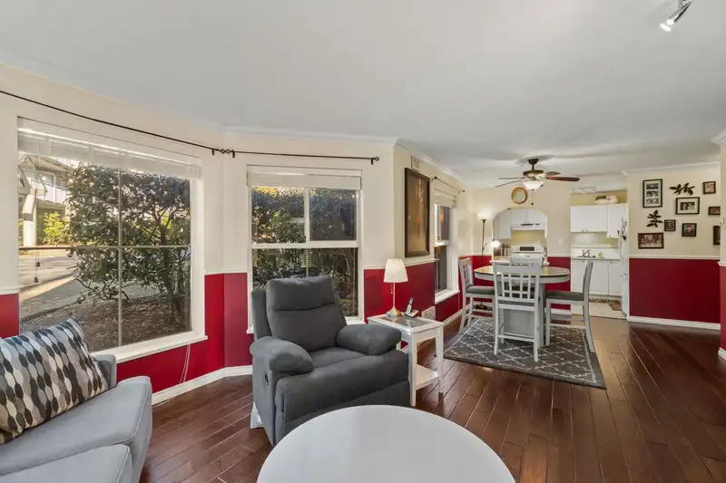 105 15110 108 AVENUE - photo 4 of 28