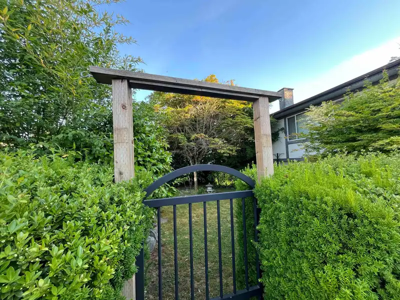 7319 116A STREET - photo 3 of 30