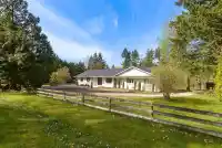 7025 HESSLEA CRESCENT - thumbnail 2