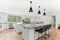 7025 HESSLEA CRESCENT - thumbnail 8