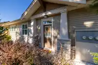 49 7138 210 STREET - thumbnail 3