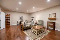 49 7138 210 STREET - thumbnail 32