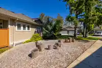 49 7138 210 STREET - thumbnail 36