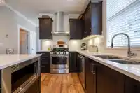 49 7138 210 STREET - thumbnail 9