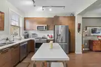 25 2495 DAVIES AVENUE - thumbnail 12