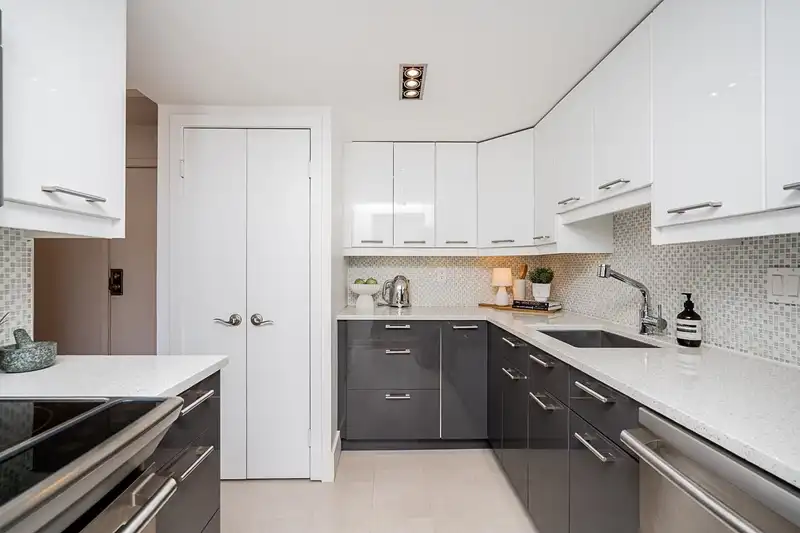 902 1616 W 13 AVENUE - photo 2 of 25