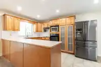 9142 212A PLACE - thumbnail 8