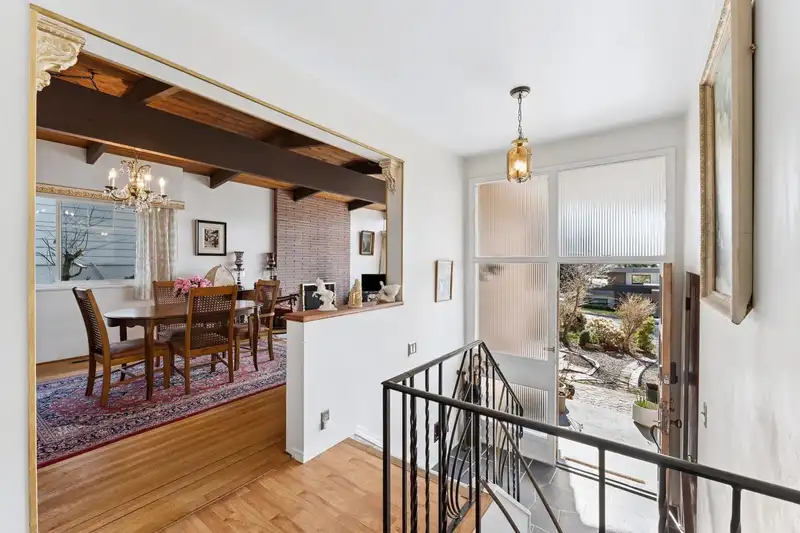 922 CANYON BOULEVARD - photo 2 of 29