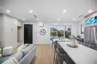 1 3623 TRIUMPH STREET - thumbnail 5