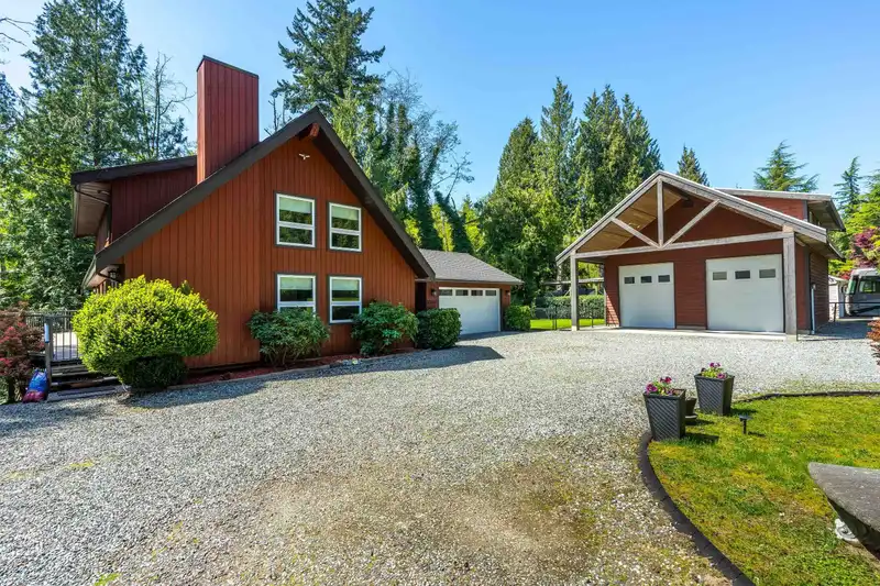4567 SADDLEHORN CRESCENT - photo 1 of 40