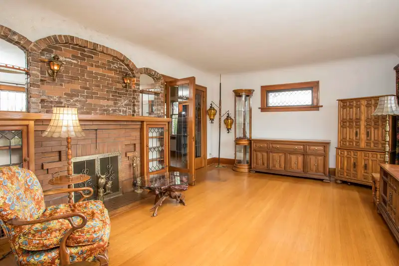 910 EIGHTH STREET - photo 2 of 31
