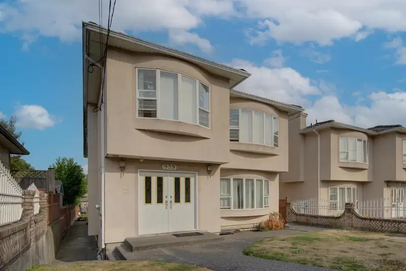 939 E 26TH AVENUE - photo 1 of 26
