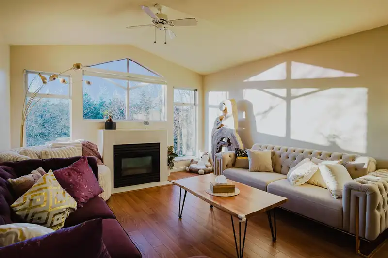 31 1238 EASTERN DRIVE - photo 4 of 40