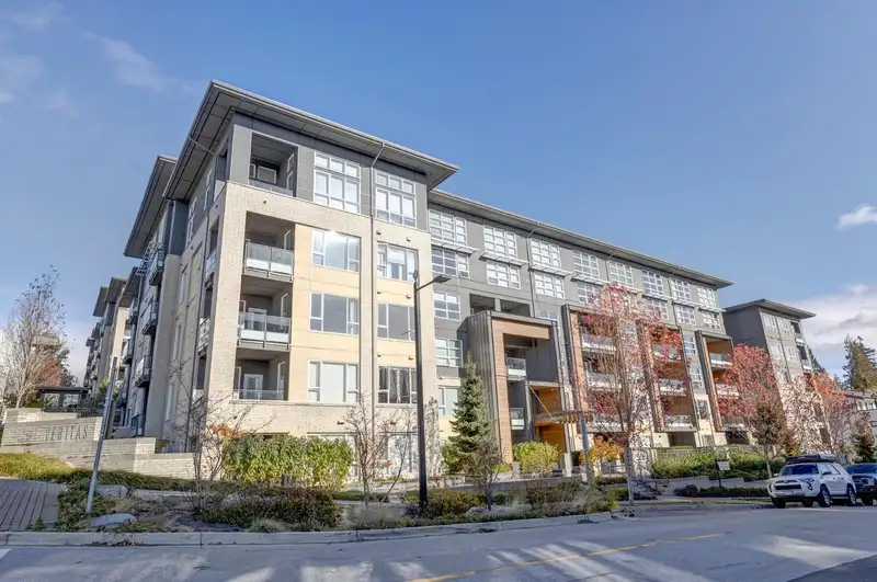 201 9877 UNIVERSITY CRESCENT - photo 1 of 18