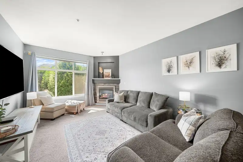 150 20449 66 AVENUE - photo 3 of 23