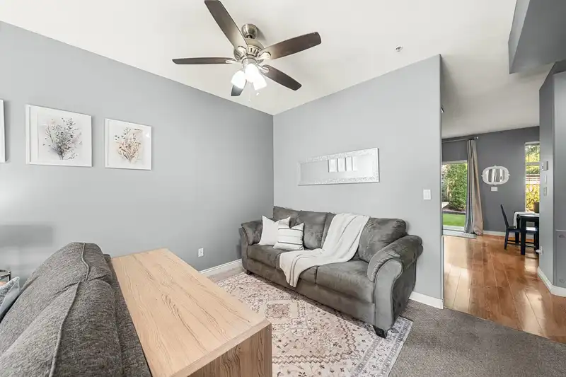 150 20449 66 AVENUE - photo 4 of 23