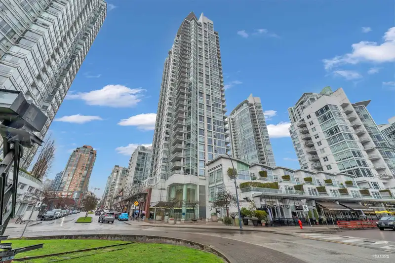 1506 1199 MARINASIDE CRESCENT - photo 1 of 35