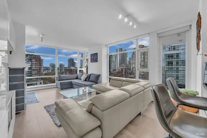 1506 1199 MARINASIDE CRESCENT - photo 3 of 35