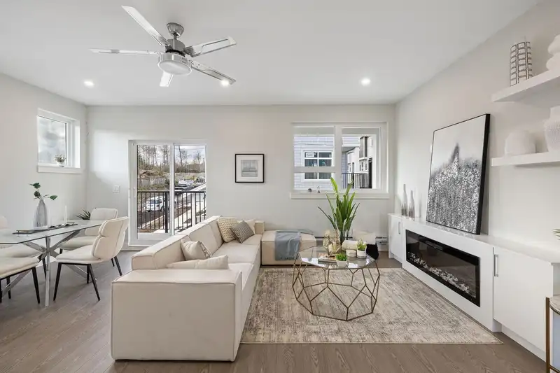 8 14391 61A AVENUE - photo 2 of 12