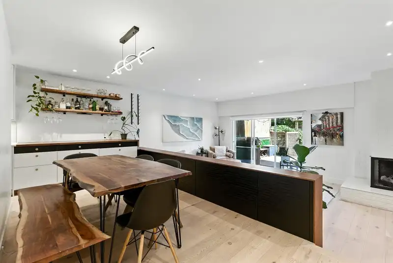 137 3300 CAPILANO ROAD - photo 3 of 39