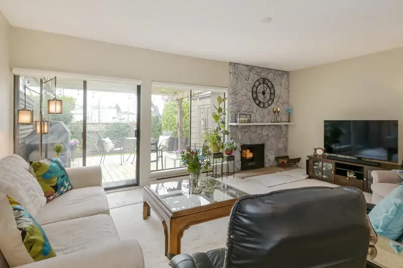 64 10220 DUNOON DRIVE - photo 2 of 27