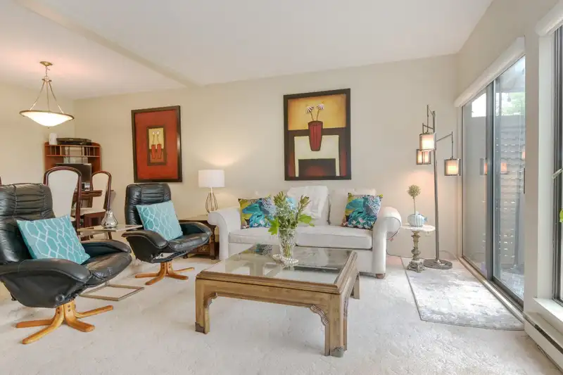 64 10220 DUNOON DRIVE - photo 4 of 27