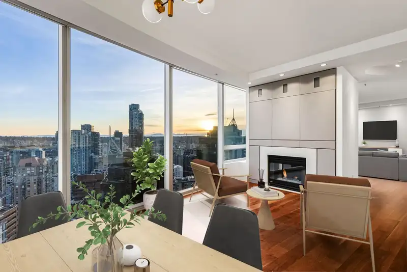 3404 938 NELSON STREET - photo 1 of 40