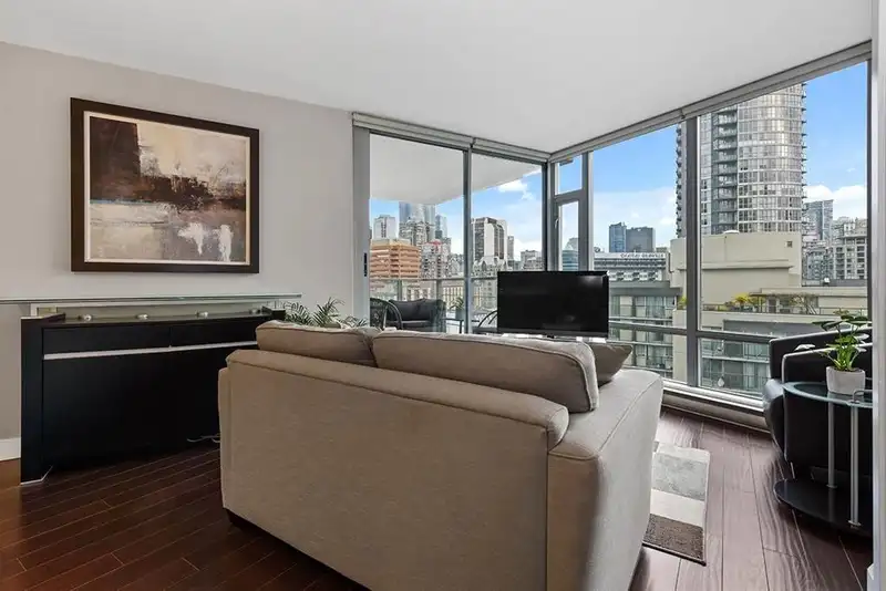 1508 1255 SEYMOUR STREET - photo 2 of 25