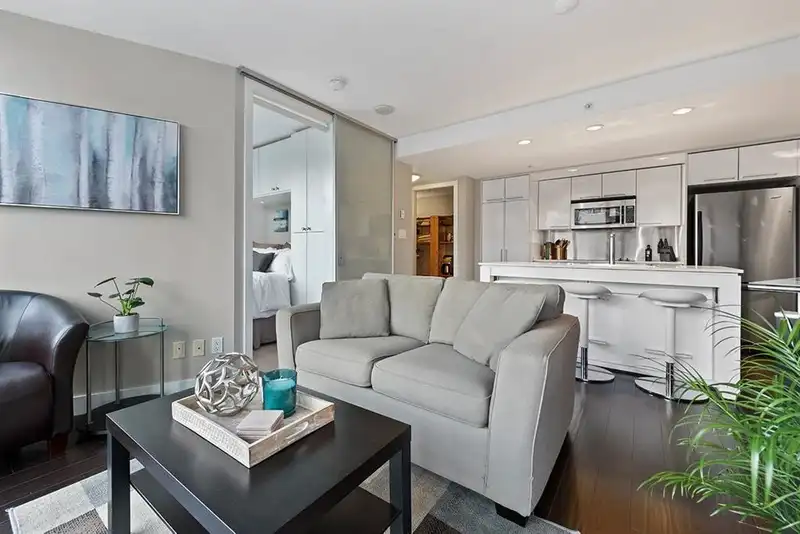 1508 1255 SEYMOUR STREET - photo 3 of 25
