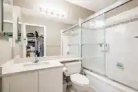 109 6588 SOUTHOAKS CRESCENT - thumbnail 19