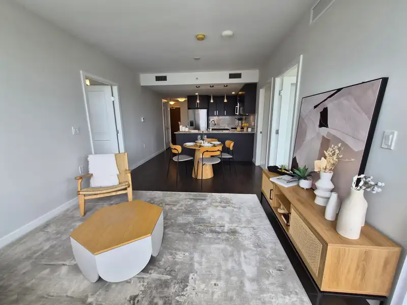 1606 1708 ONTARIO STREET - photo 3 of 10