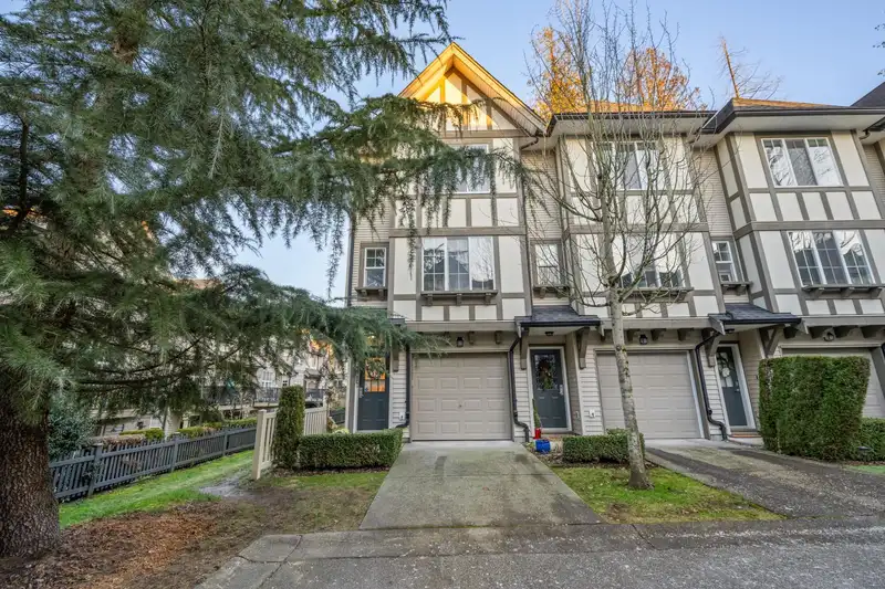 10 20875 80 AVENUE - photo 2 of 28