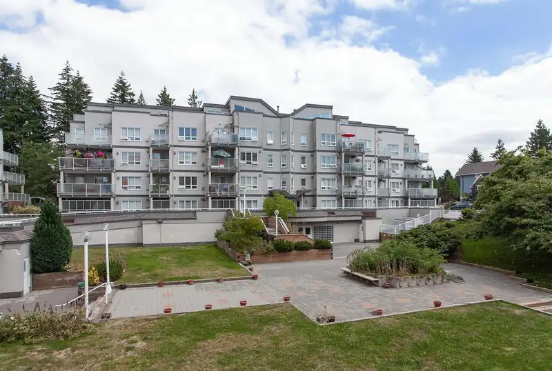 106 14399 103 AVENUE - photo 4 of 40