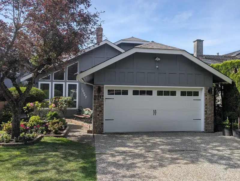 10942 63A AVENUE - photo 2 of 30