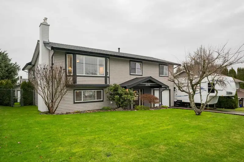26995 28 AVENUE - photo 1 of 40