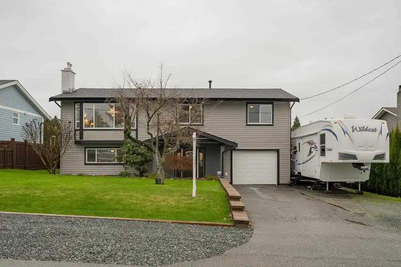26995 28 AVENUE - photo 2 of 40