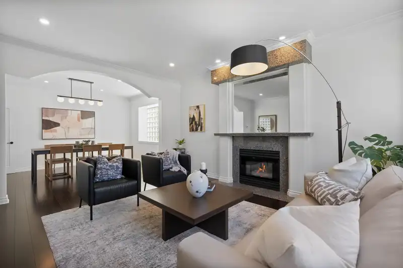 917 WAVERTREE ROAD - photo 2 of 40