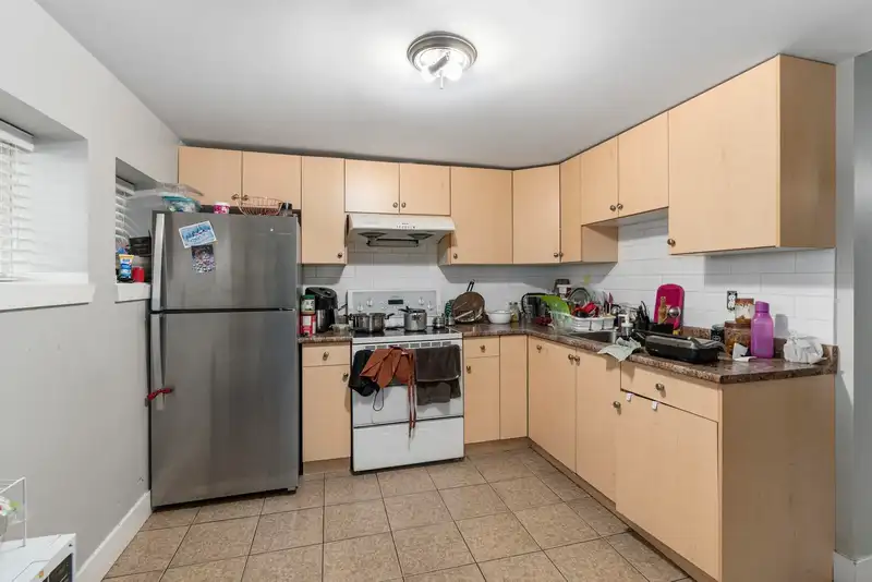 12847 106 AVENUE - photo 4 of 33