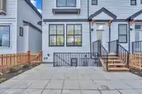 20521 74B AVENUE - thumbnail 39