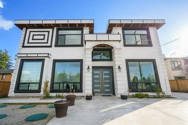 12080 WESTMINSTER HIGHWAY - photo 2 of 29