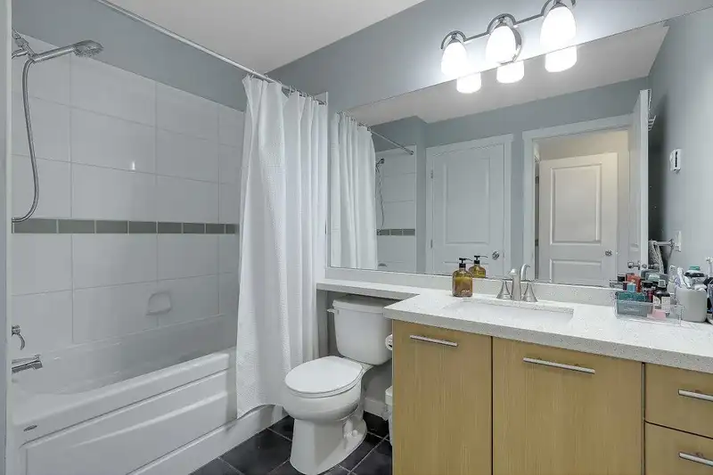 40 7370 STRIDE AVENUE - photo 3 of 31
