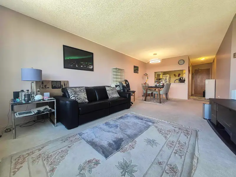 705 6055 NELSON AVENUE - photo 4 of 21