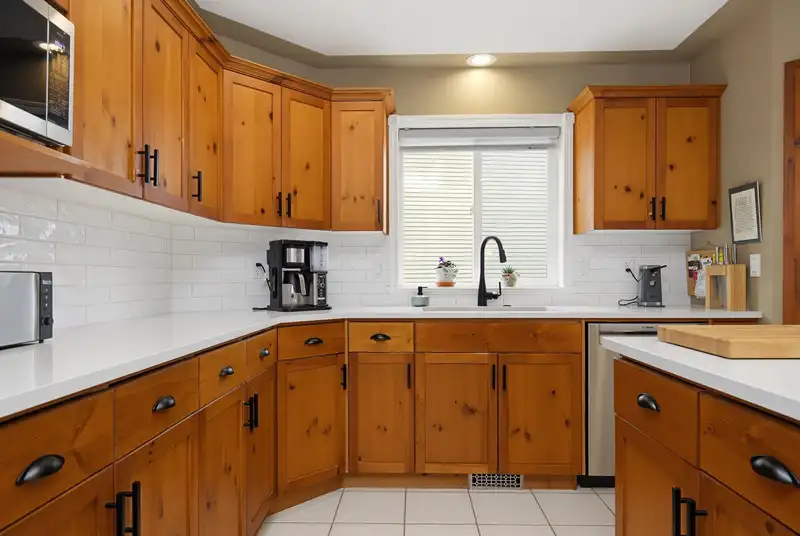 30585 CRESTVIEW AVENUE - photo 4 of 40