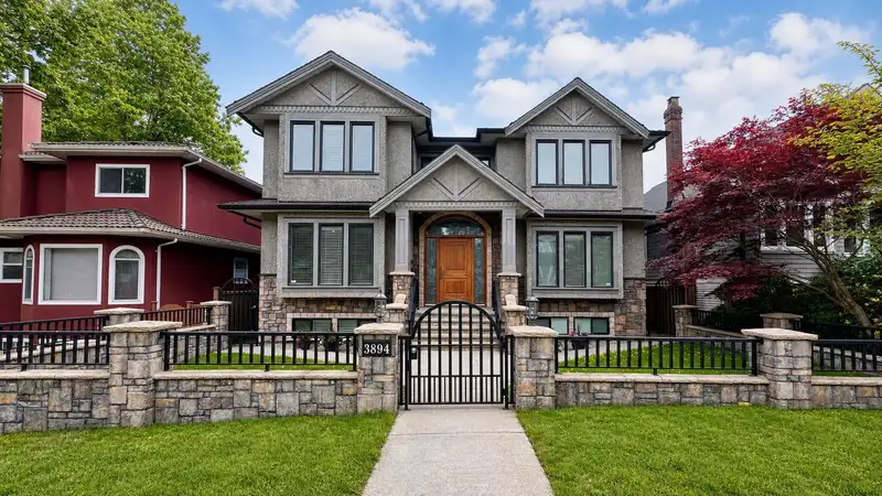 3894 OXFORD STREET - photo 1 of 40