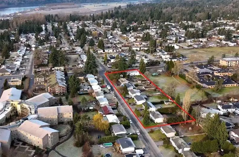 32237 DIAMOND AVENUE - photo 3 of 10