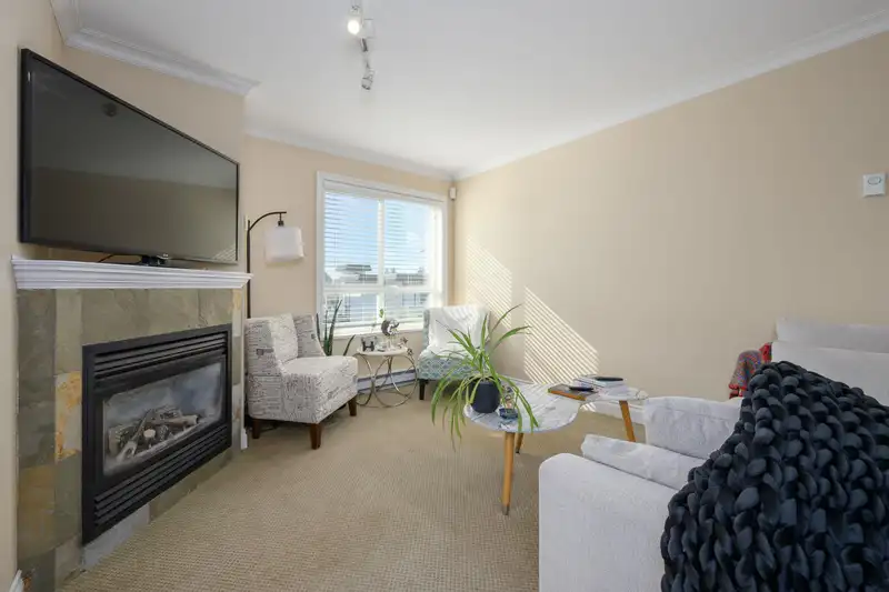 201 128 W 21ST STREET - photo 2 of 28