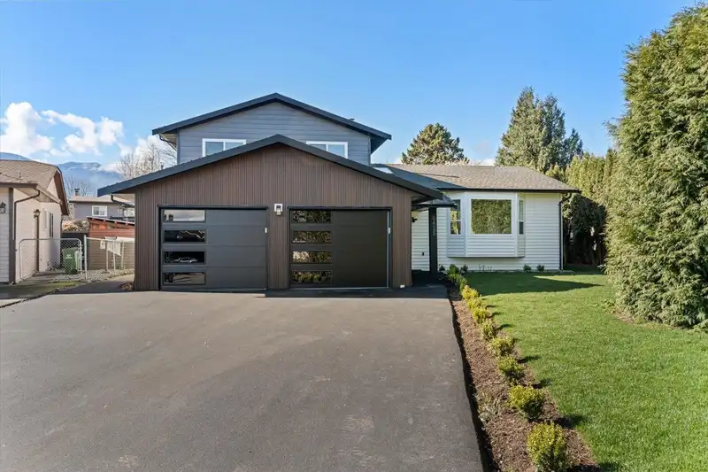 6425 SWANSON STREET - photo 1 of 40