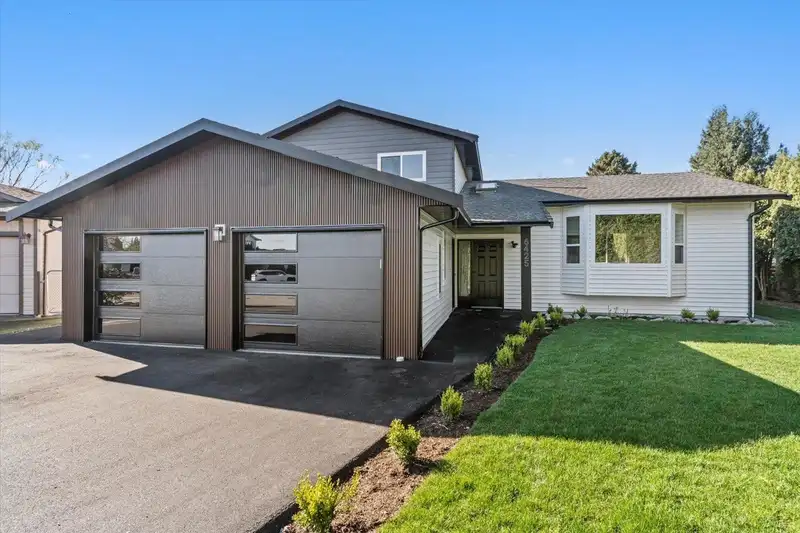 6425 SWANSON STREET - photo 4 of 40